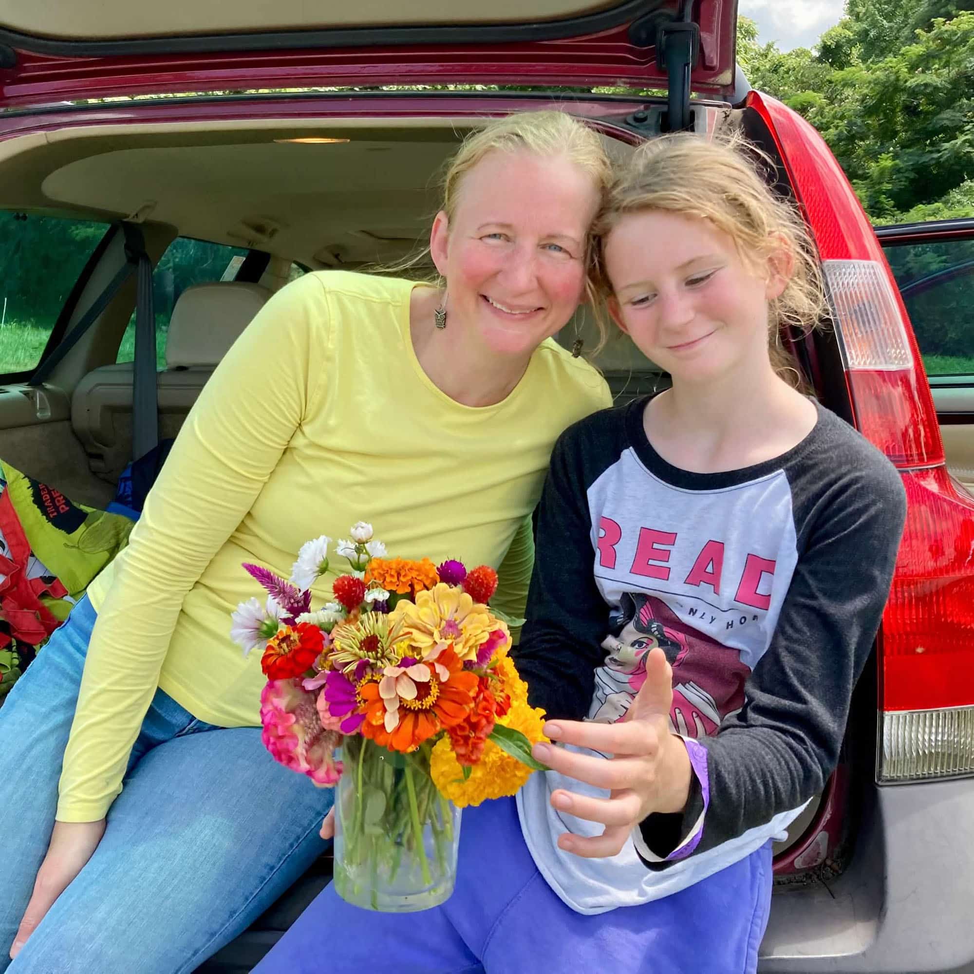 abigail-marter-14. Farm Flower Picking